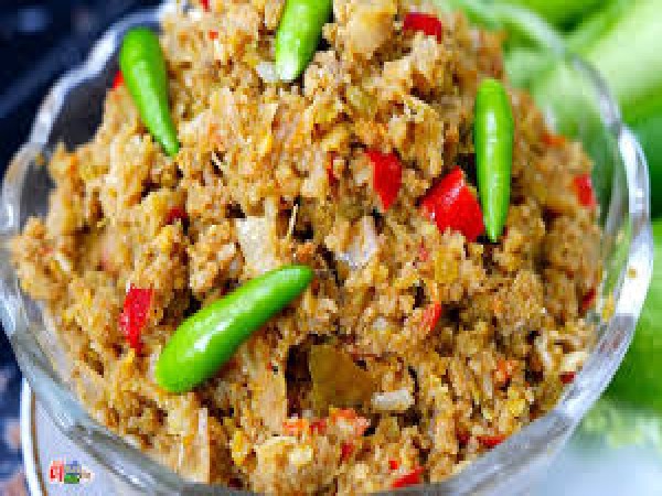 น้ำพริกมะขามหมูสับ+ผักสด