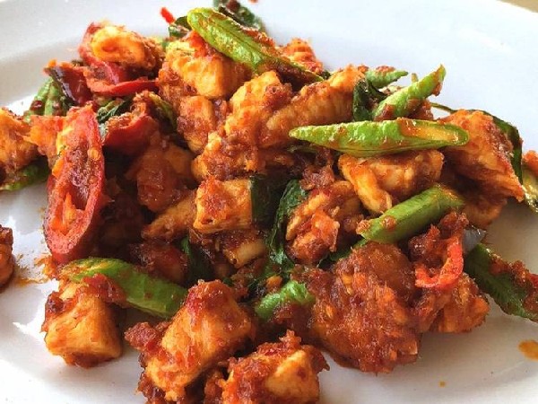 ผัดพริกแกงไก่ใส่ถัว (ส่ง 7.11.69)