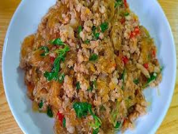 ผัดกะเพราหมูสับวุ้นเส้น (ส่ง 30.10.69)