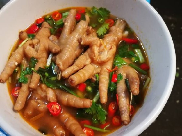 ซุปเปอร์ตีนไก่น้ำดำ