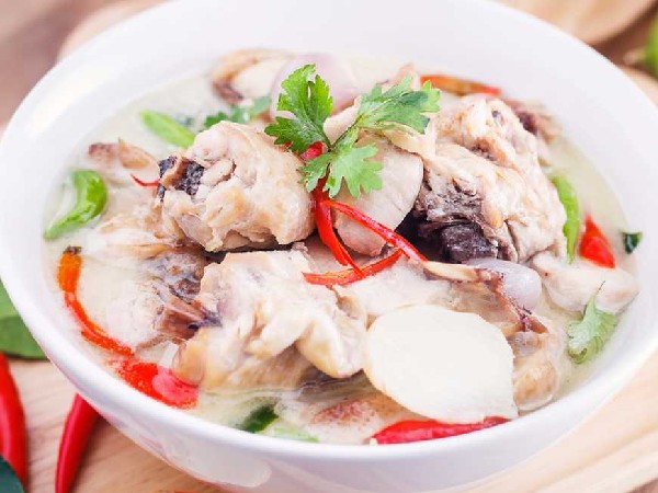 ต้มข่าไก่