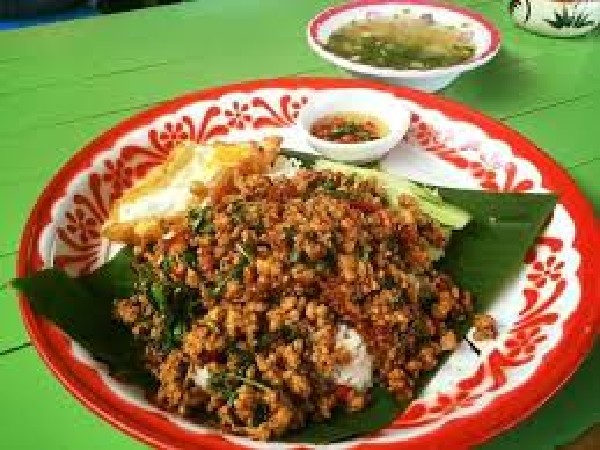 *ผัดกะเพราถาดกุ้ง ไก่+ไข่ดาว (ส่ง18/5/68)